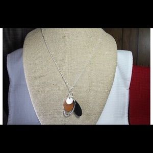 Stella & Dot Color Versatile Pendant (NWOT)